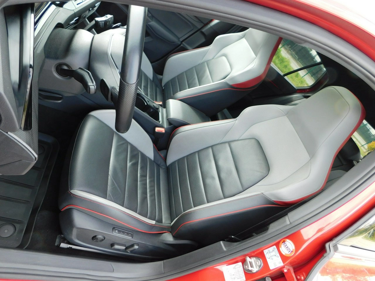 Volkswagen Golf - Zdjęcie 13