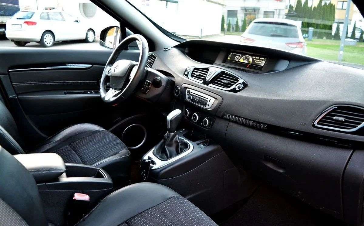Renault Scenic - Zdjęcie 11