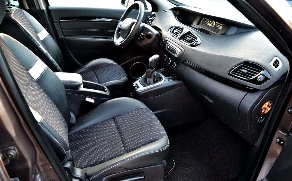 Renault Scenic - Zdjęcie 13