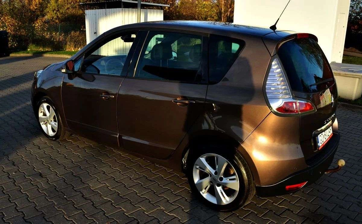 Renault Scenic - Zdjęcie 24