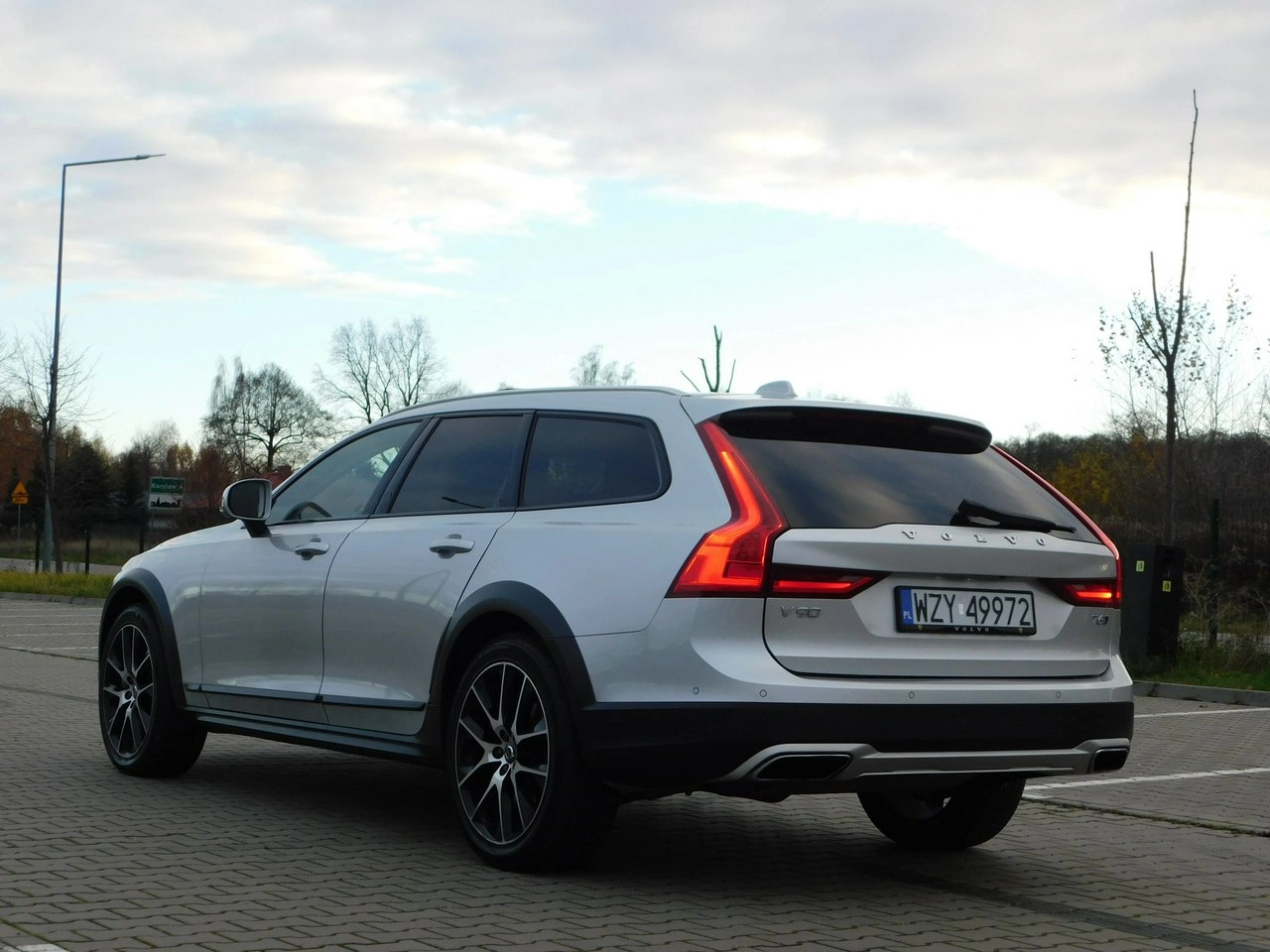 Volvo V90 - Zdjęcie 2