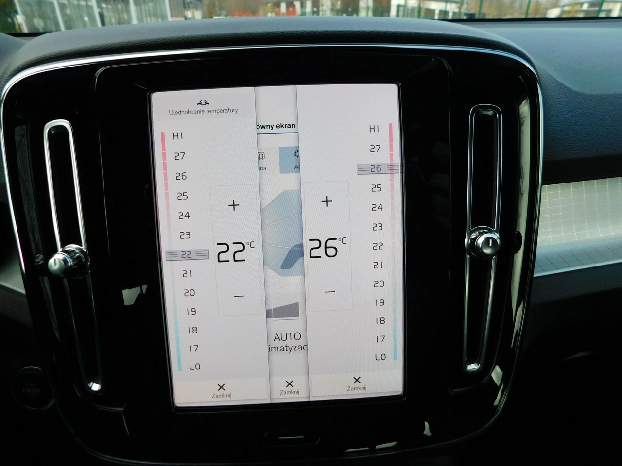 Volvo XC 40 - Zdjęcie 12