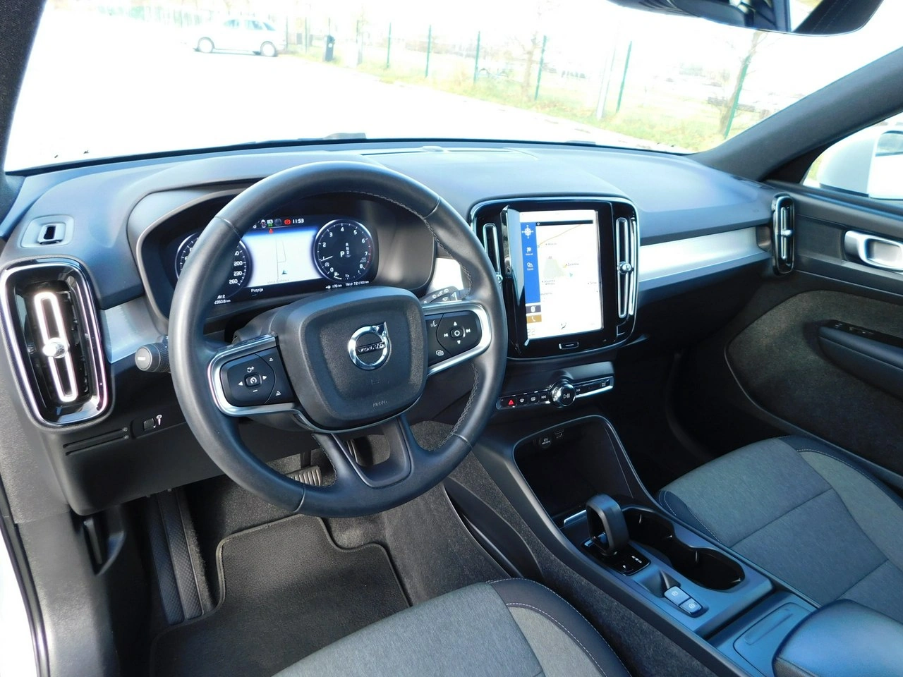 Volvo XC 40 - Zdjęcie 7