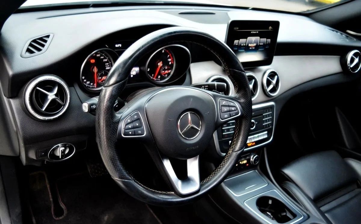 Mercedes-Benz CLA - Zdjęcie 12