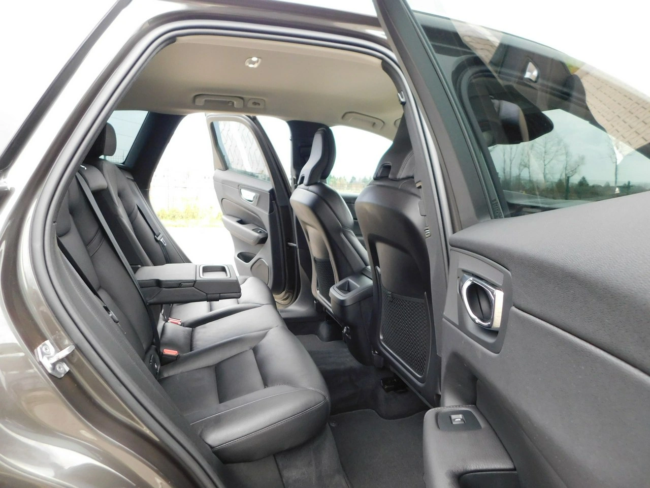 Volvo XC 60 - Zdjęcie 10