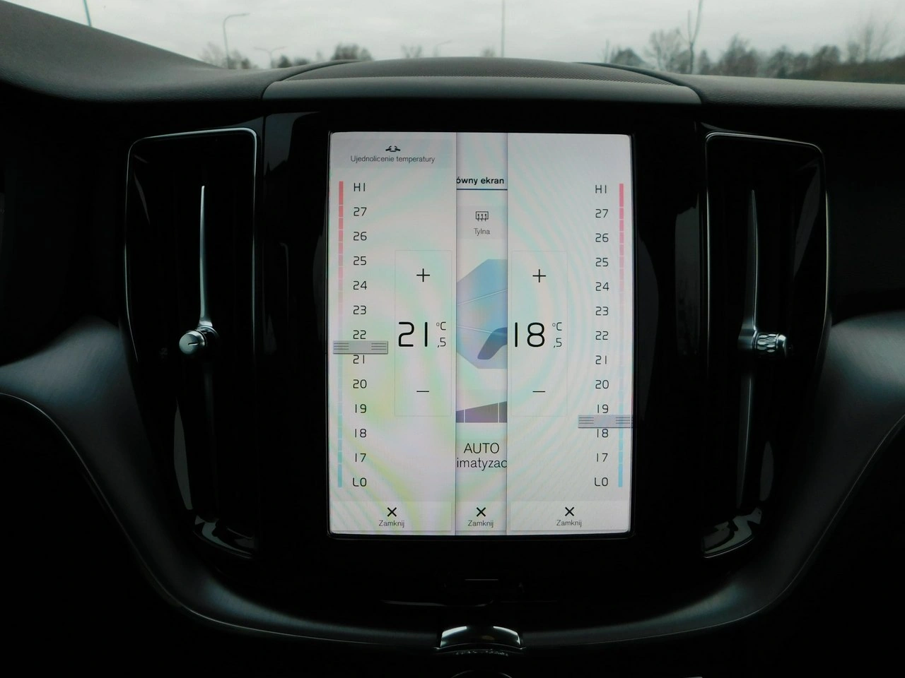 Volvo XC 60 - Zdjęcie 18