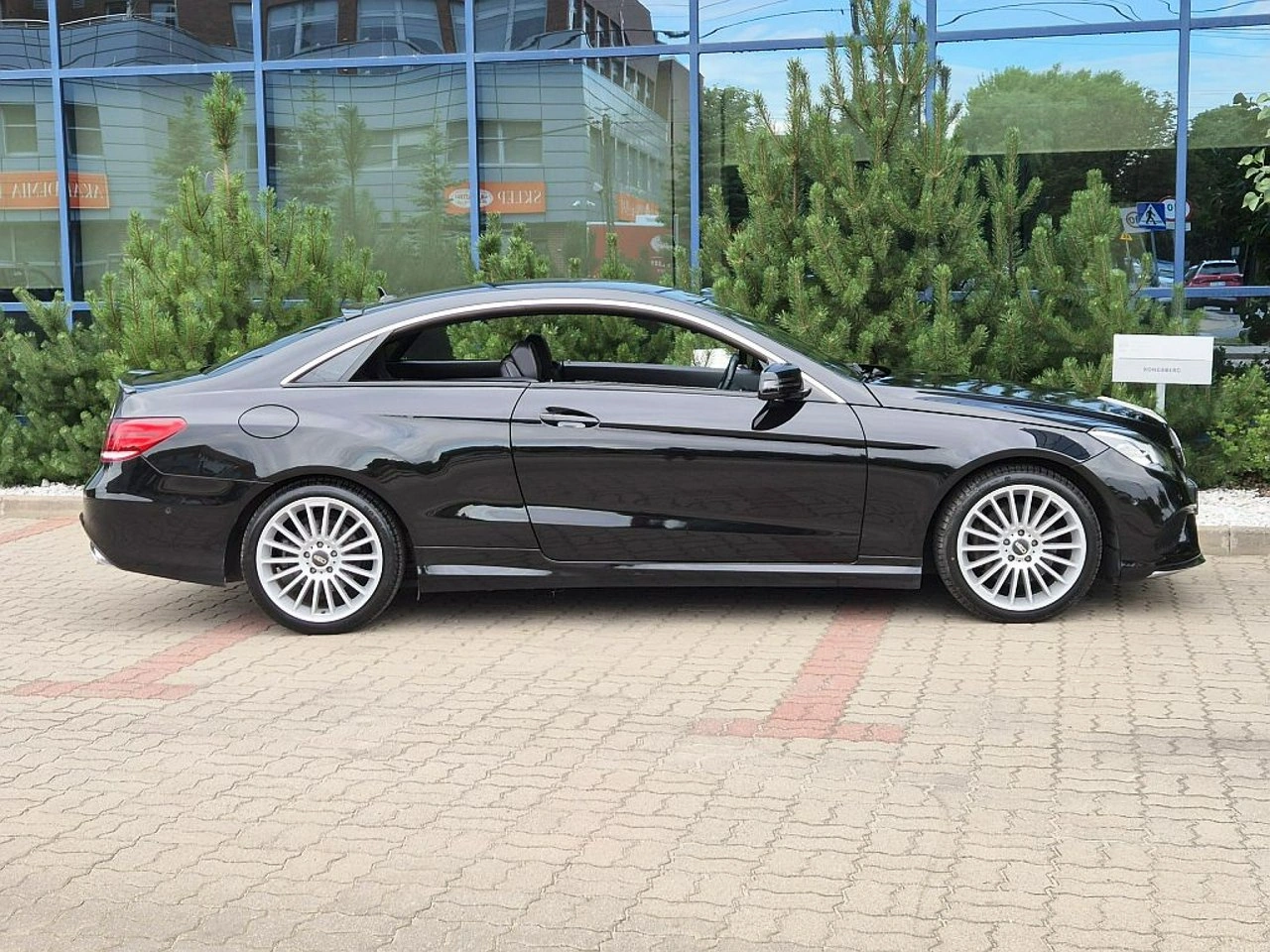 Mercedes E 200 - Zdjęcie 11