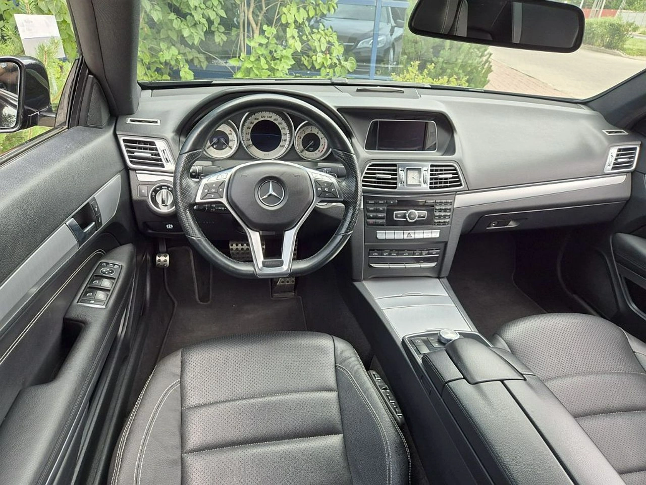 Mercedes E 200 - Zdjęcie 19