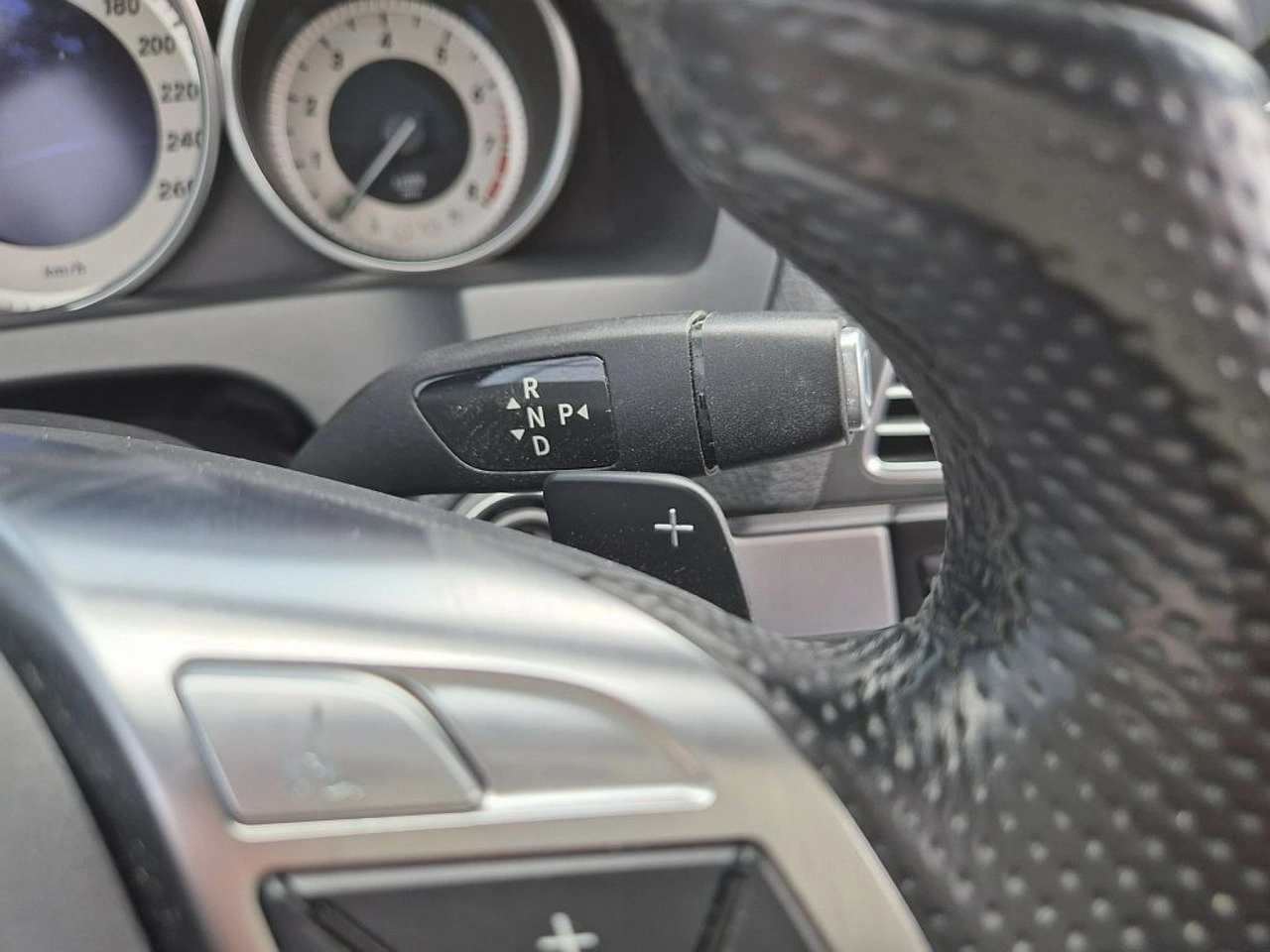 Mercedes E 200 - Zdjęcie 27