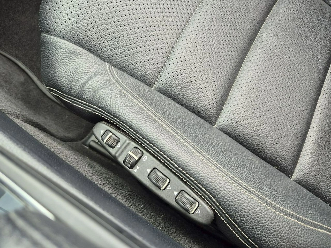 Mercedes E 200 - Zdjęcie 28