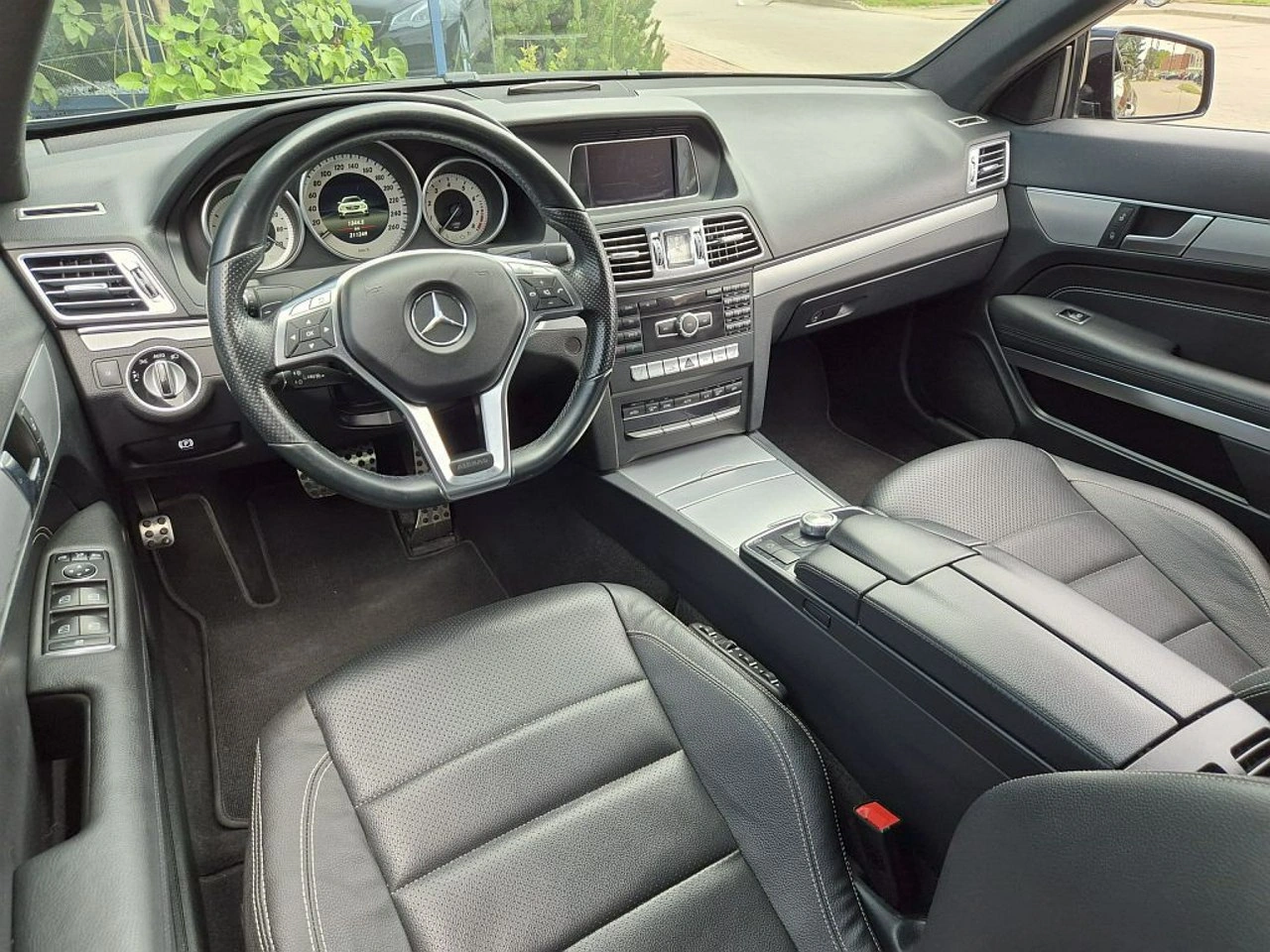 Mercedes E 200 - Zdjęcie 5