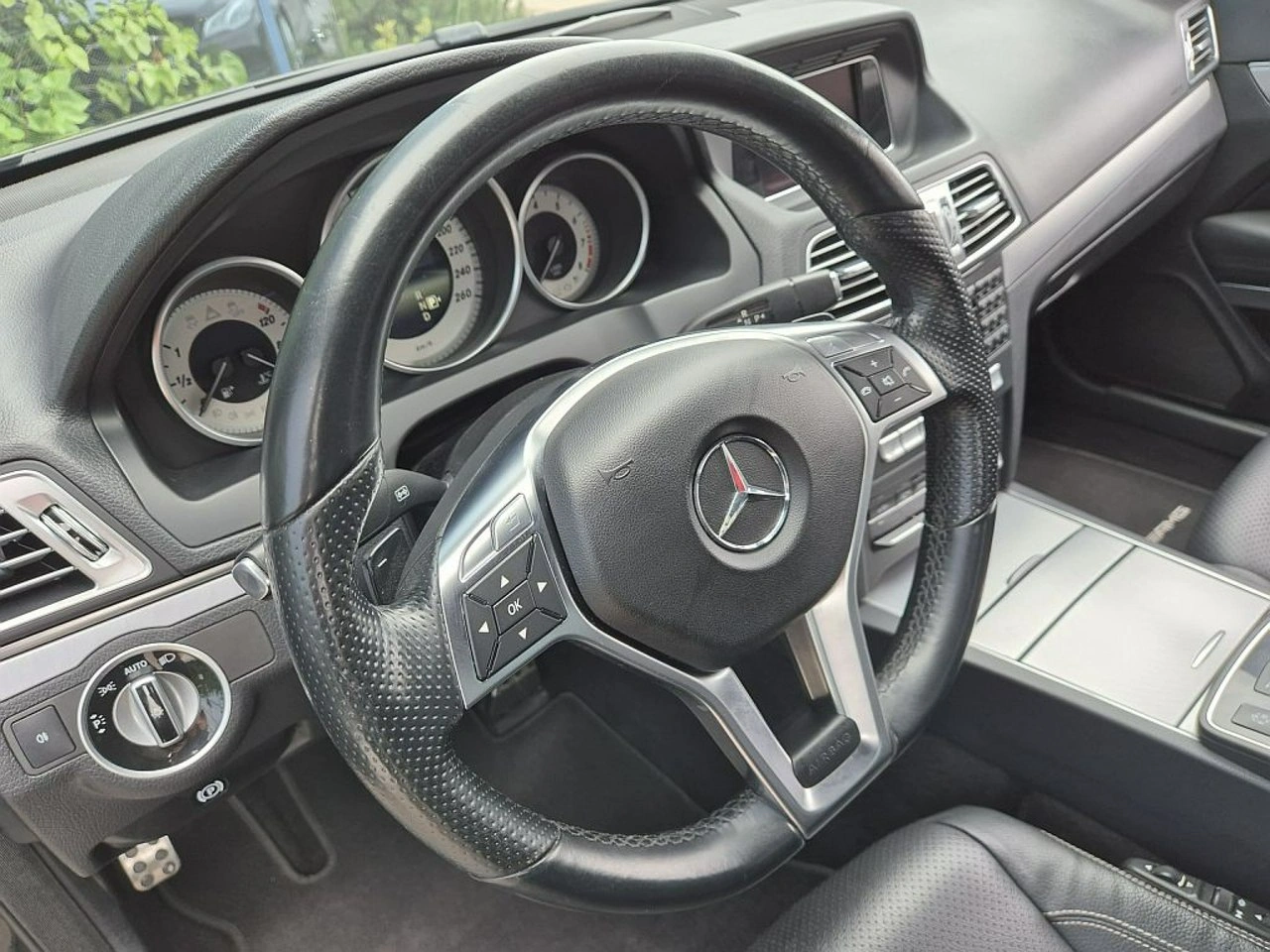 Mercedes E 200 - Zdjęcie 7