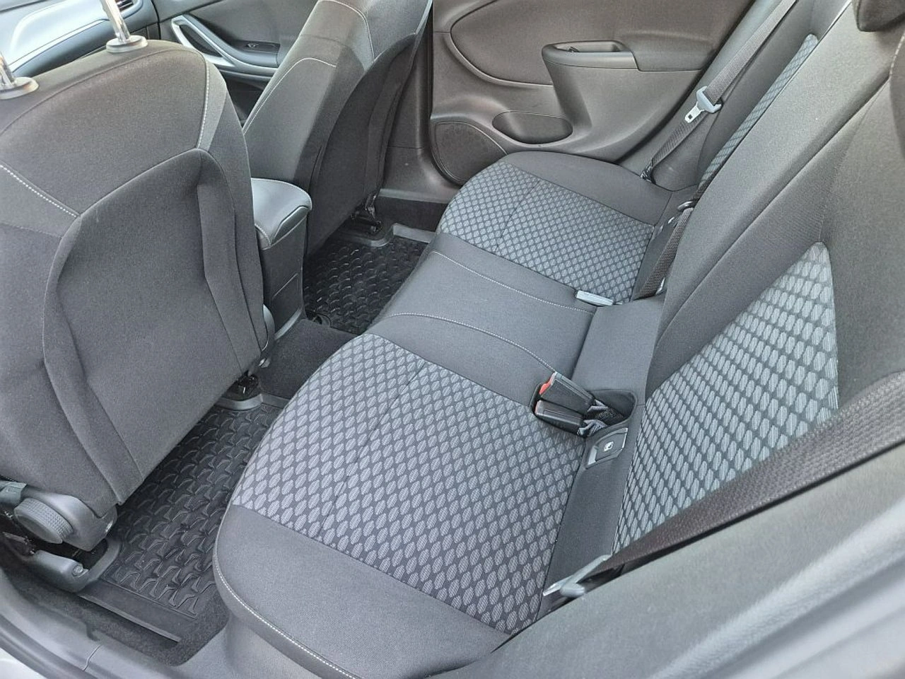 Opel Astra - Zdjęcie 26