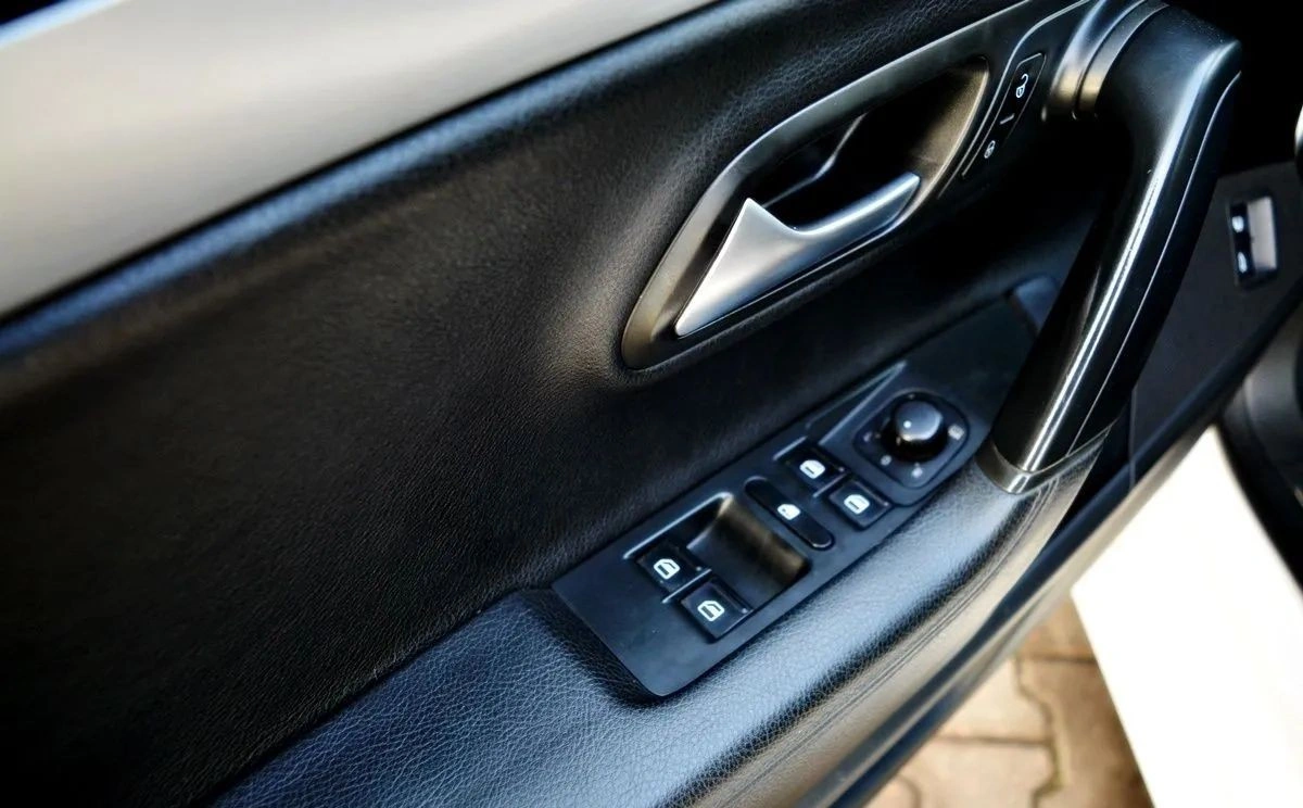 Volkswagen CC - Zdjęcie 24