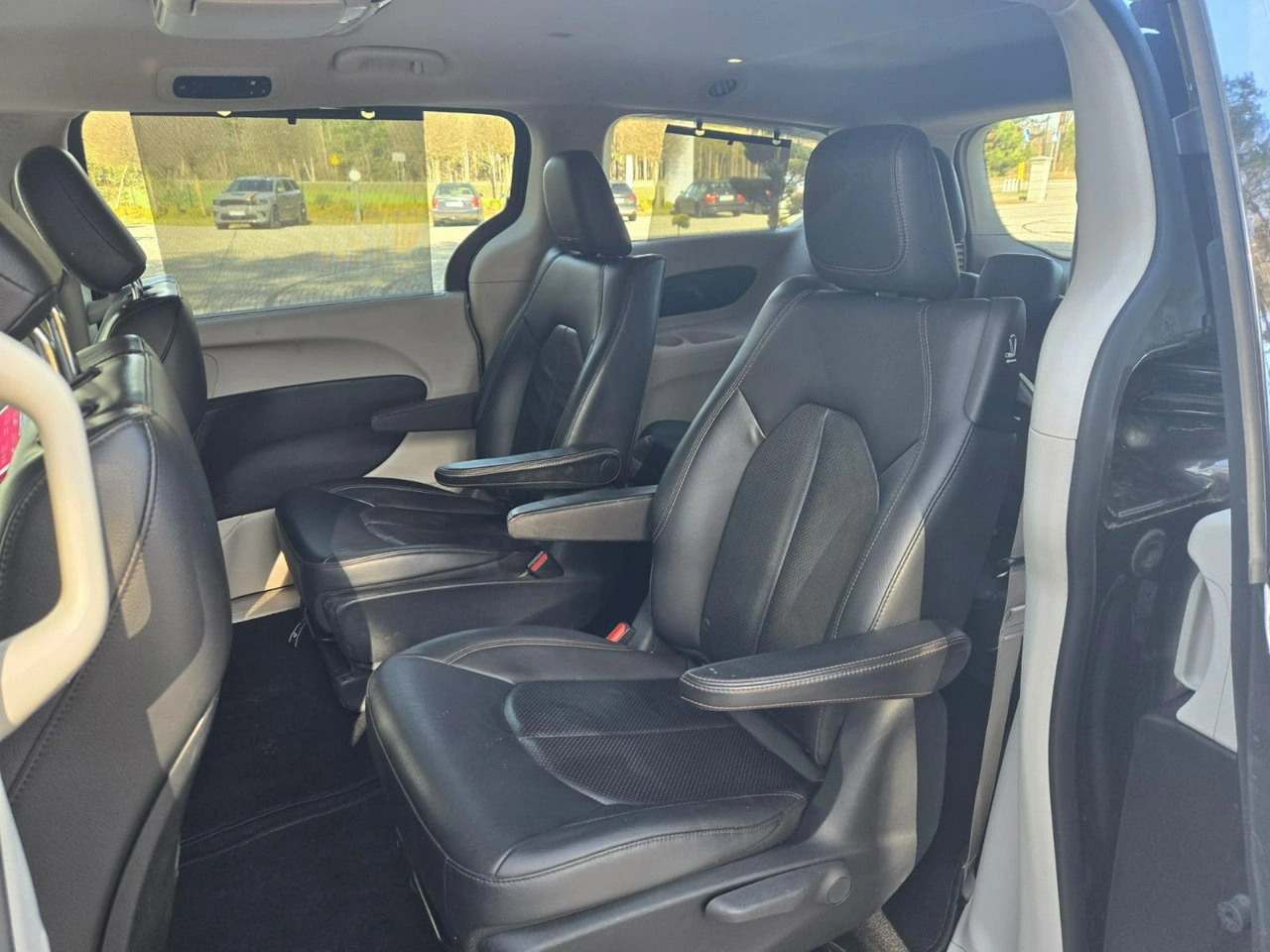 Chrysler Pacifica - Zdjęcie 3