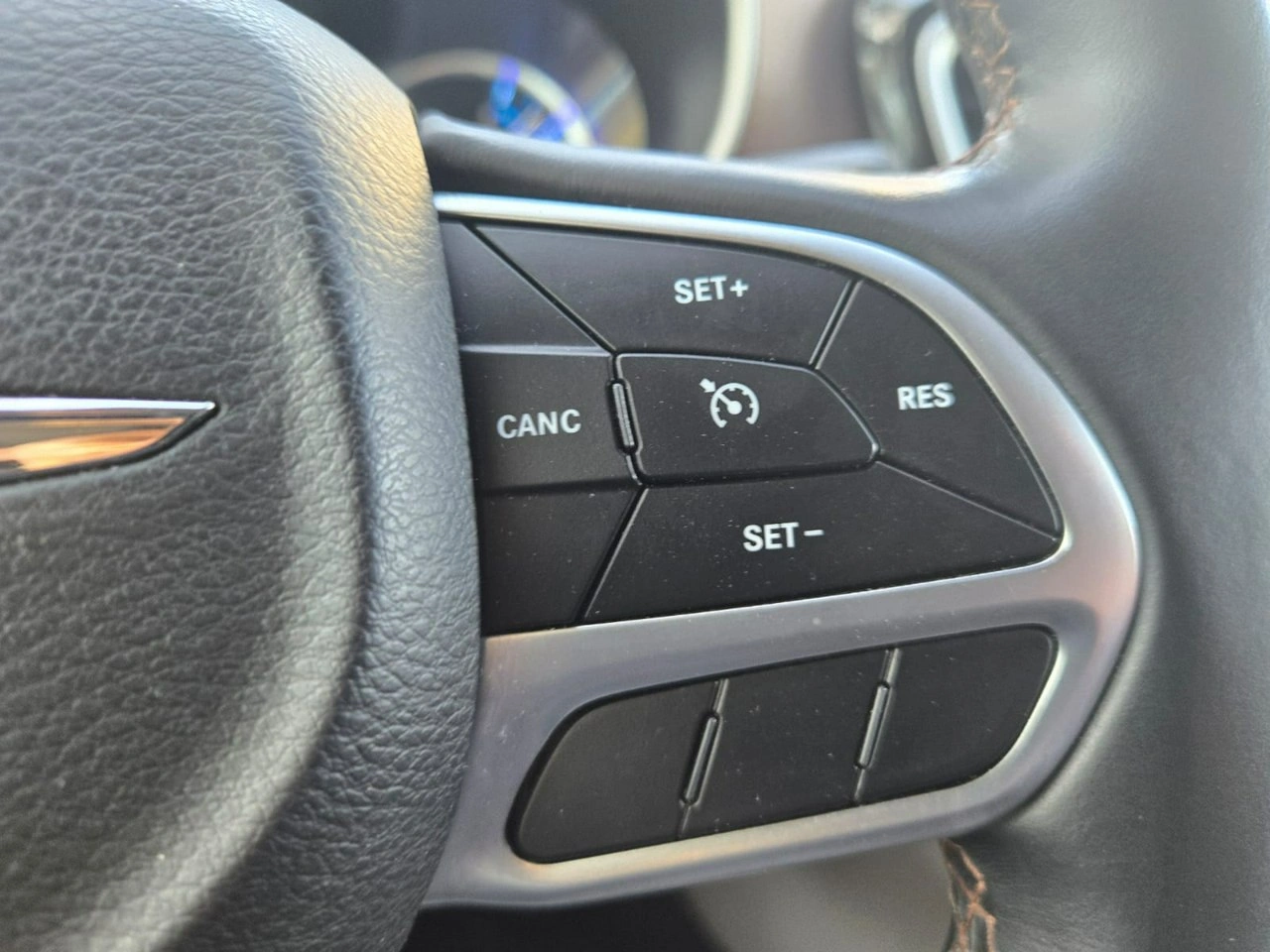 Chrysler Pacifica - Zdjęcie 26