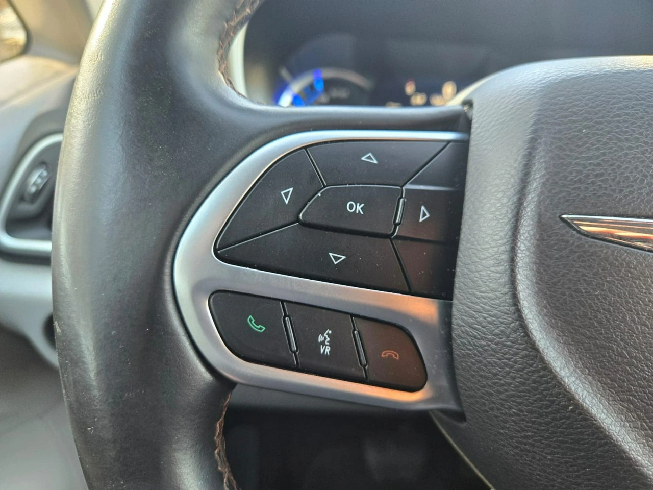 Chrysler Pacifica - Zdjęcie 26