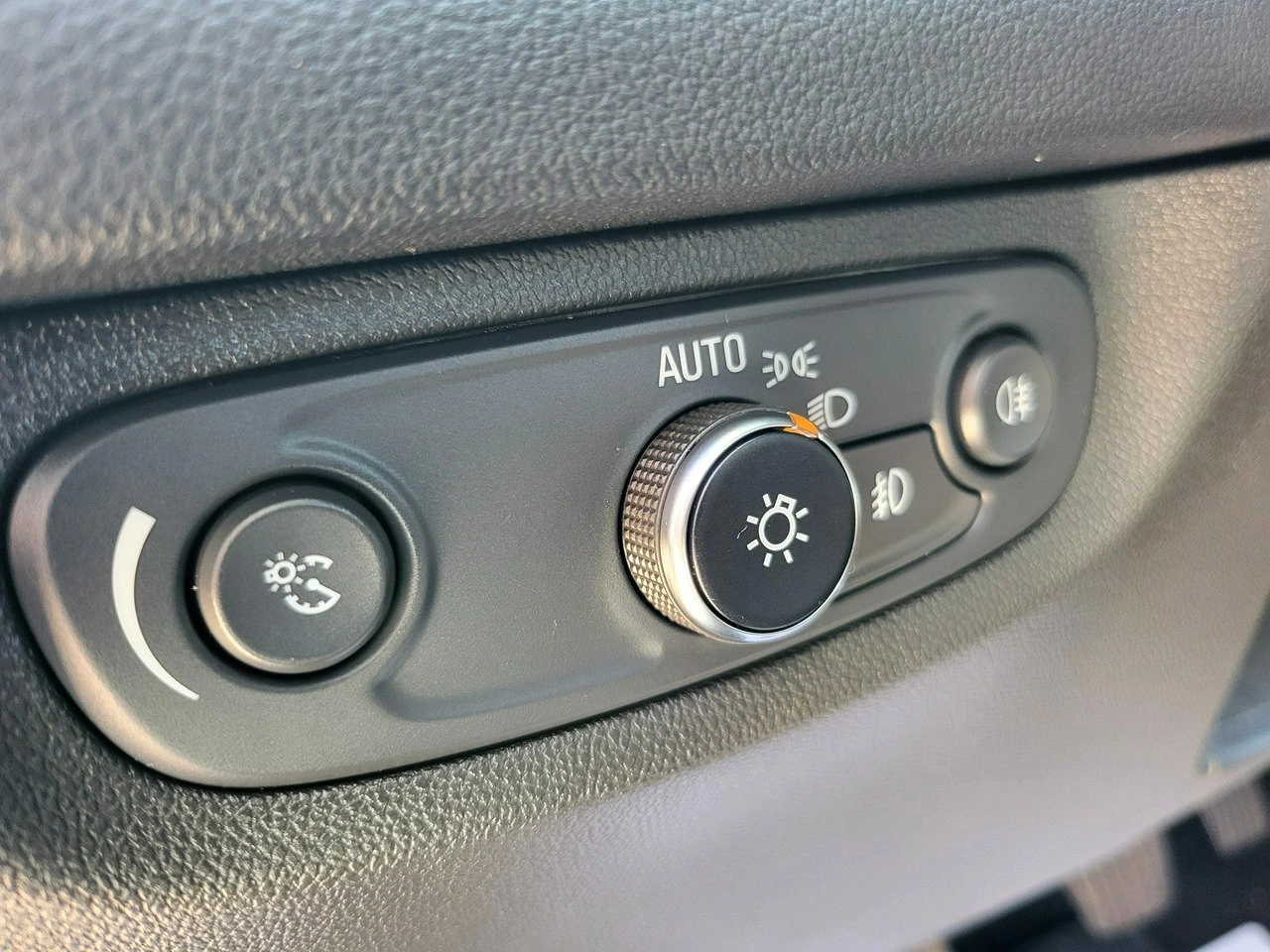 Opel Insignia - Zdjęcie 20