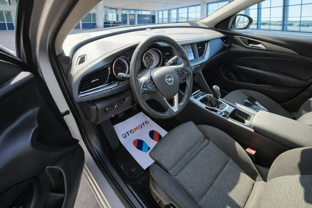 Opel Insignia - Zdjęcie 10