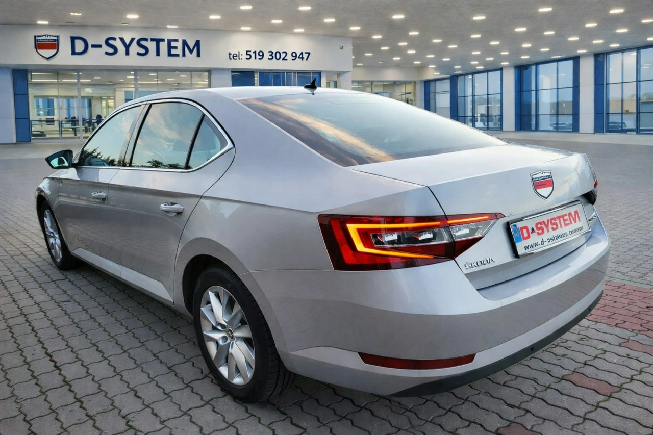 Skoda Superb - Zdjęcie 2