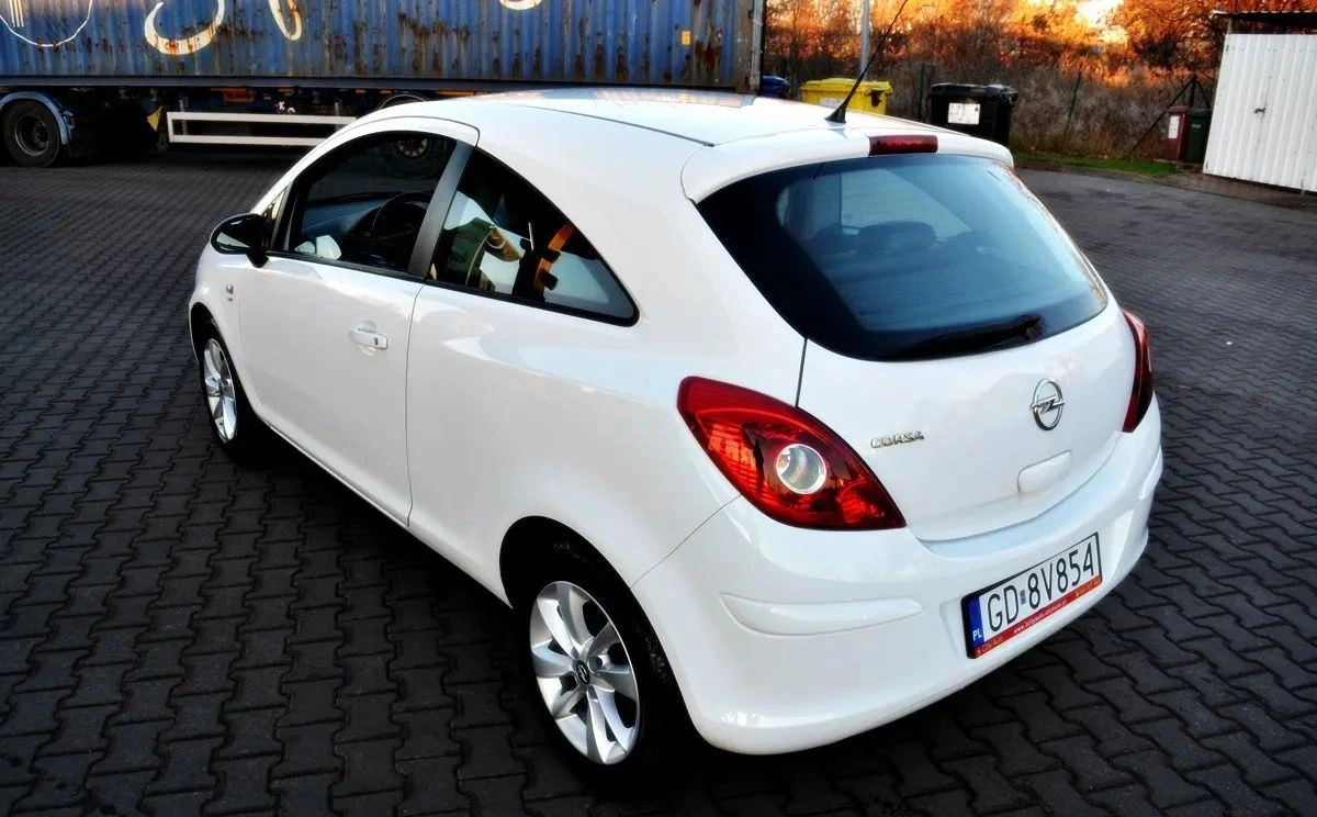 Opel Corsa - Zdjęcie 3