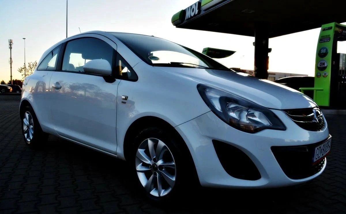Opel Corsa - Zdjęcie 13