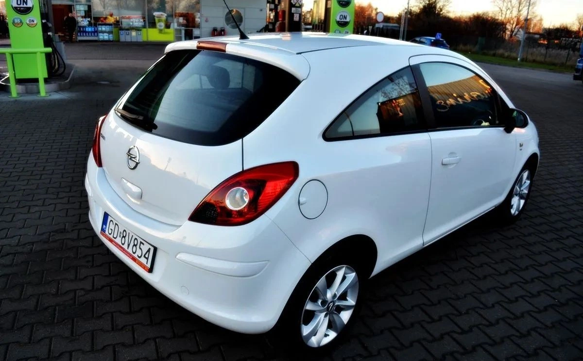 Opel Corsa - Zdjęcie 14