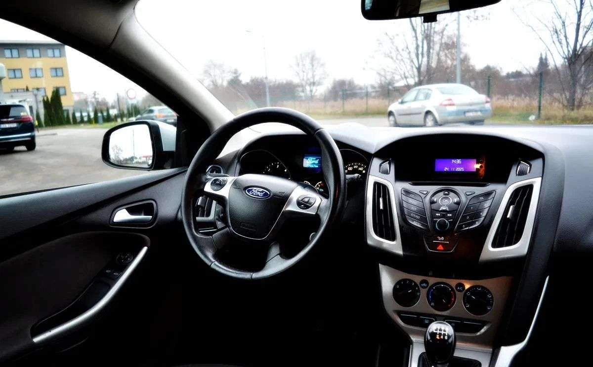 Ford Focus - Zdjęcie 15