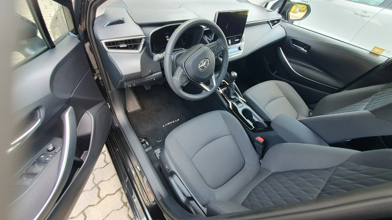 Toyota Corolla - Zdjęcie 6