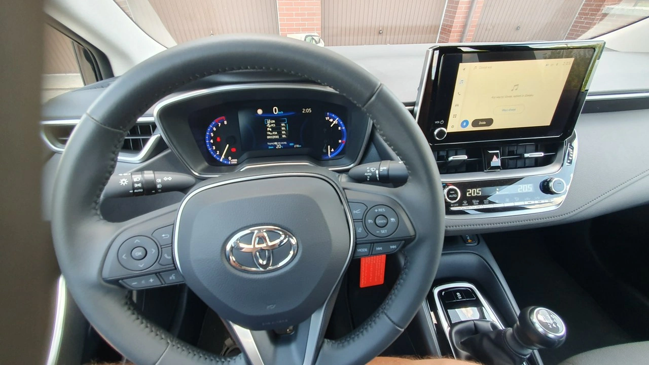 Toyota Corolla - Zdjęcie 9