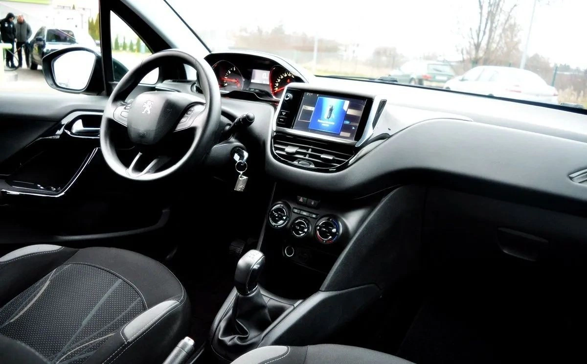 Peugeot 208 - Zdjęcie 1