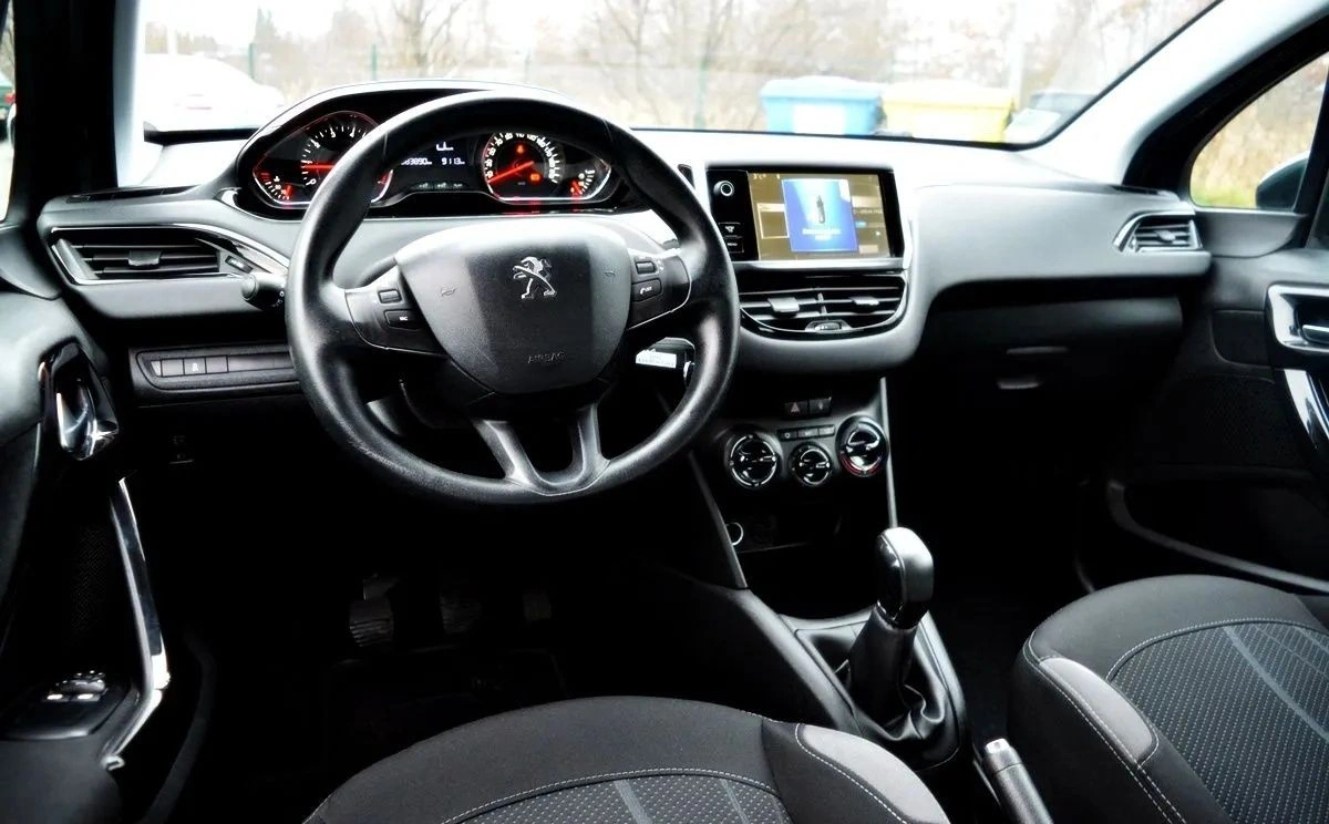 Peugeot 208 - Zdjęcie 4