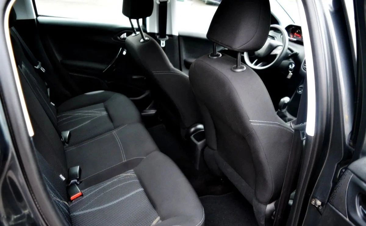 Peugeot 208 - Zdjęcie 6