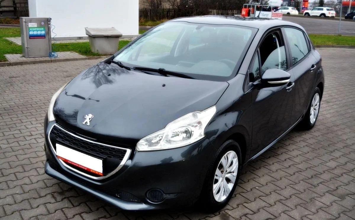 Peugeot 208 - Zdjęcie 9