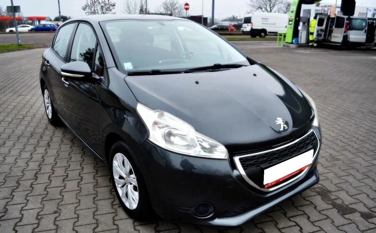 Peugeot 208 - Zdjęcie 10