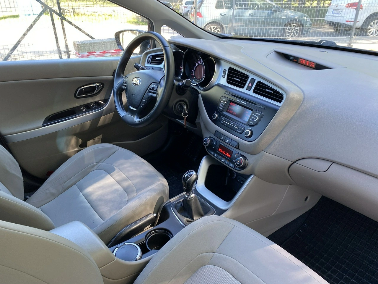 Kia Ceed - Zdjęcie 14