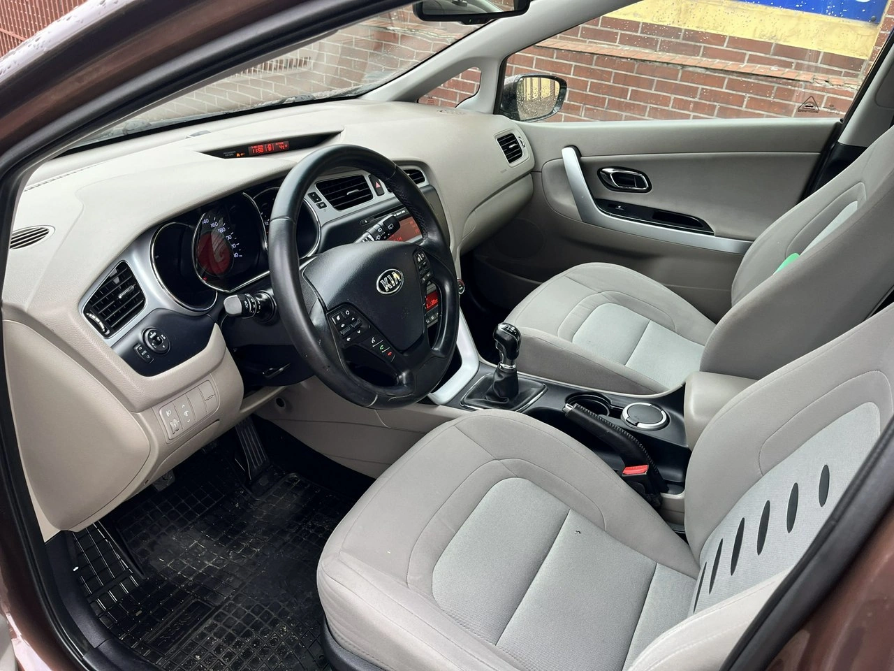 Kia Ceed - Zdjęcie 6