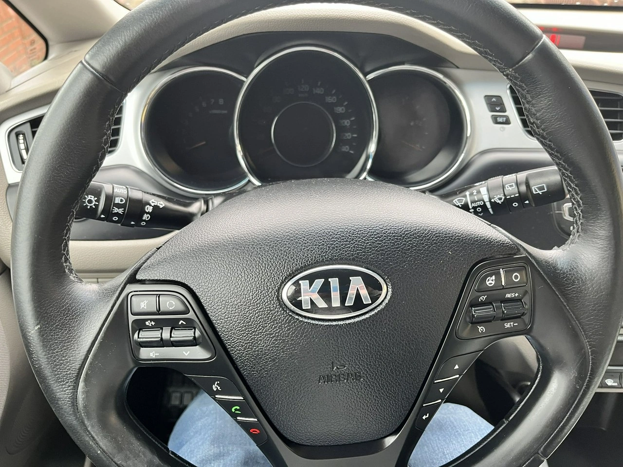 Kia Ceed - Zdjęcie 7
