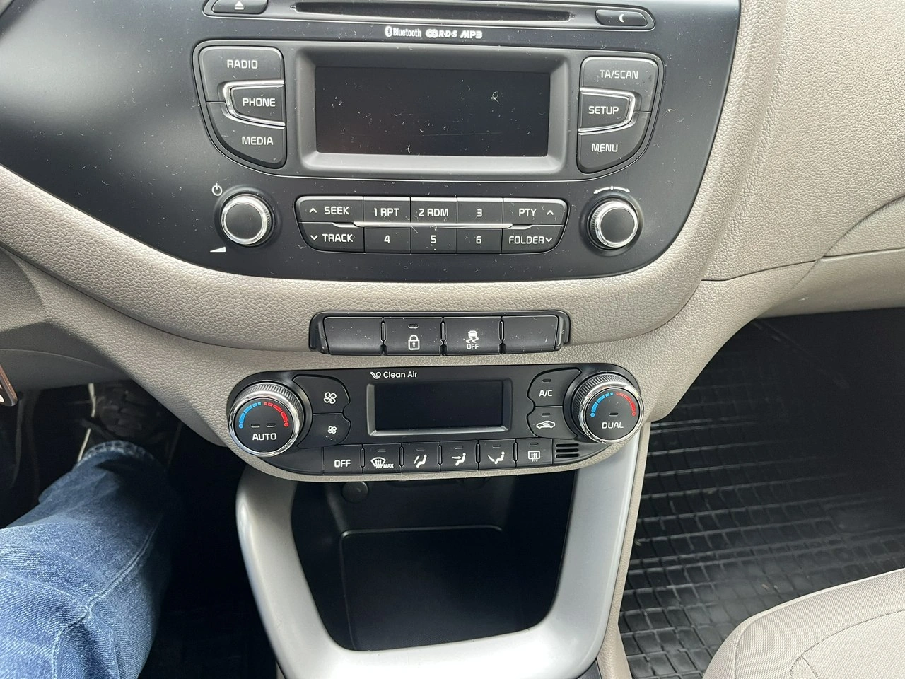 Kia Ceed - Zdjęcie 8