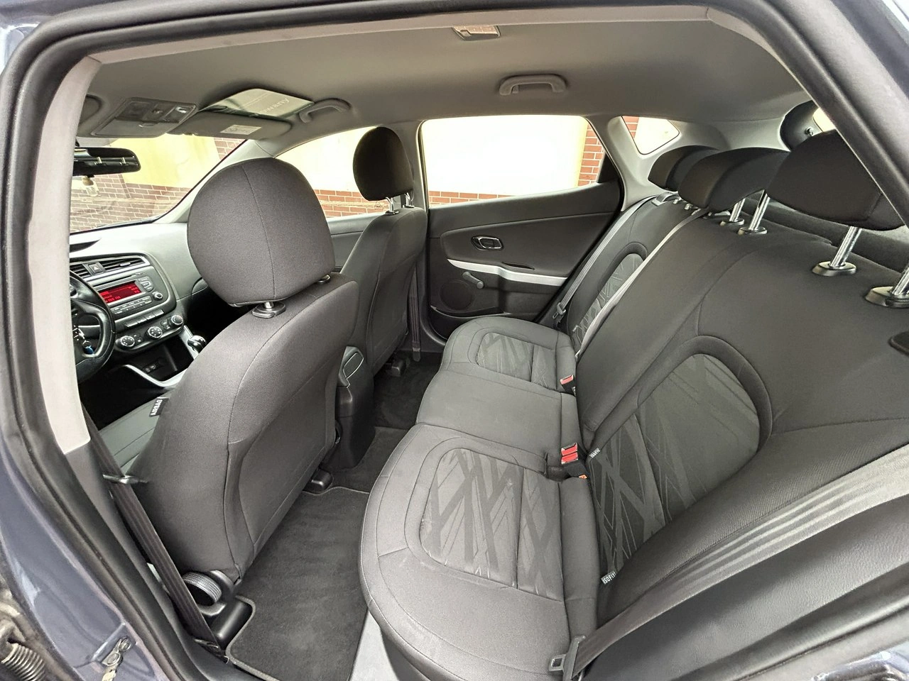 Kia Ceed - Zdjęcie 10