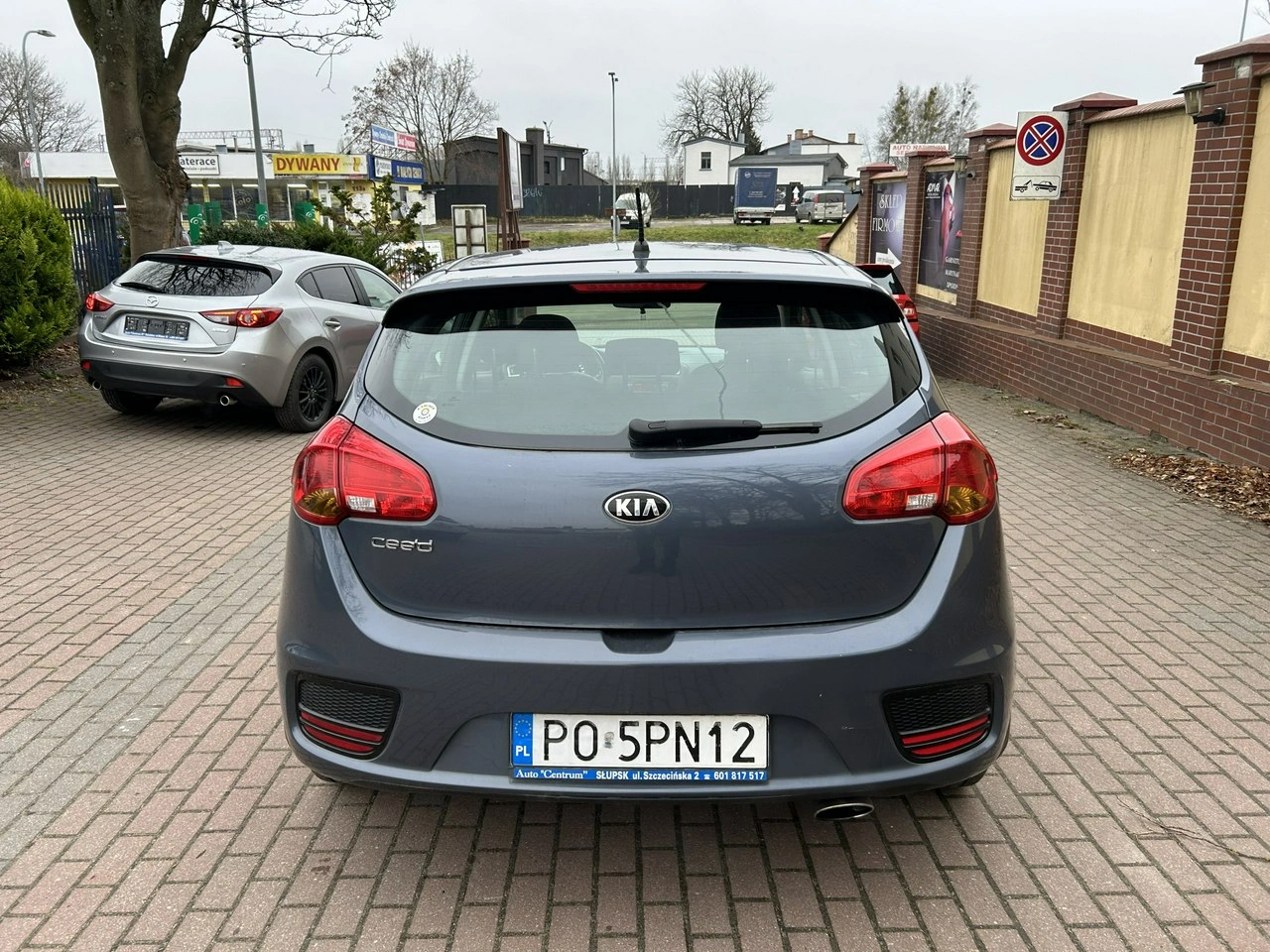 Kia Ceed - Zdjęcie 4