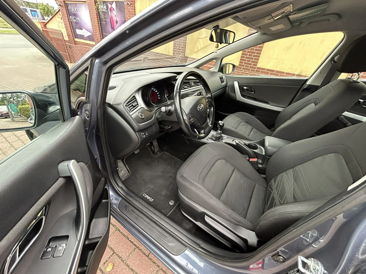 Kia Ceed - Zdjęcie 8