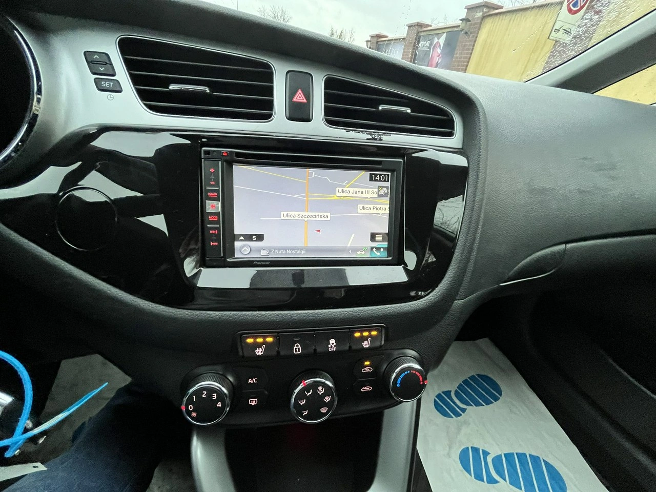 Kia Ceed - Zdjęcie 10