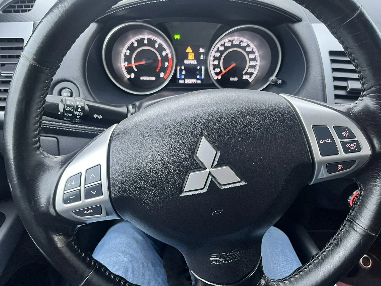 Mitsubishi Outlander - Zdjęcie 10