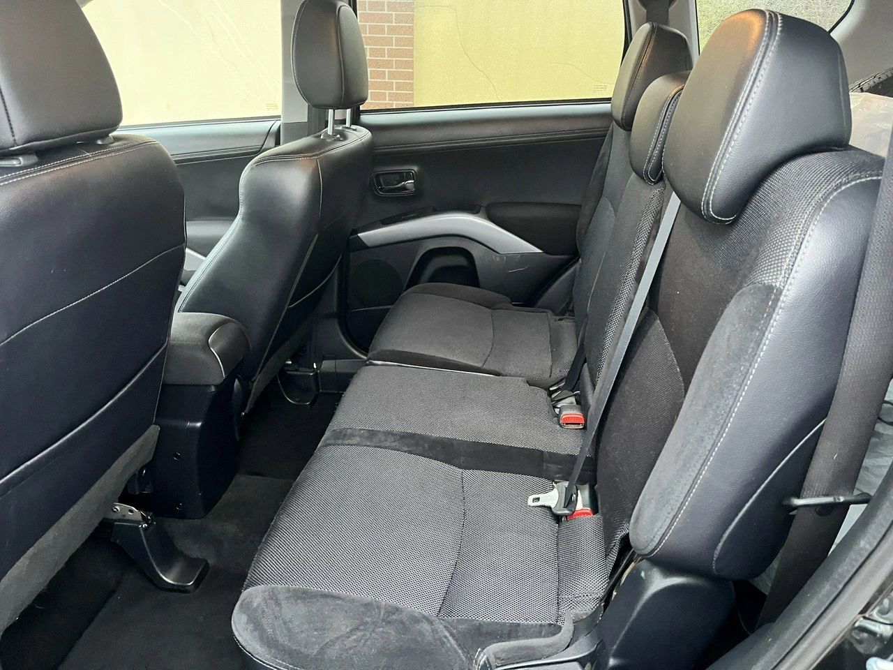 Mitsubishi Outlander - Zdjęcie 12