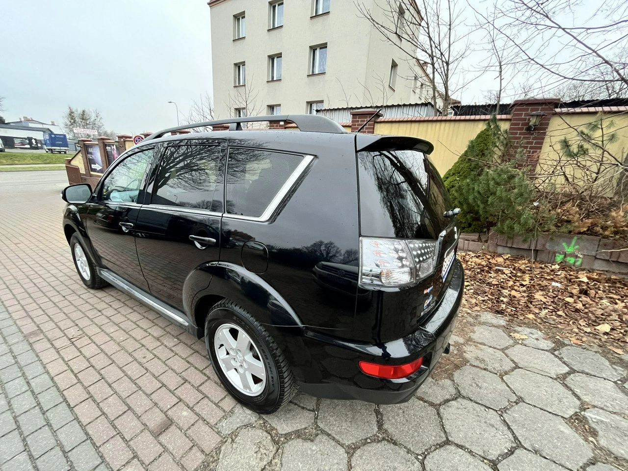 Mitsubishi Outlander - Zdjęcie 4