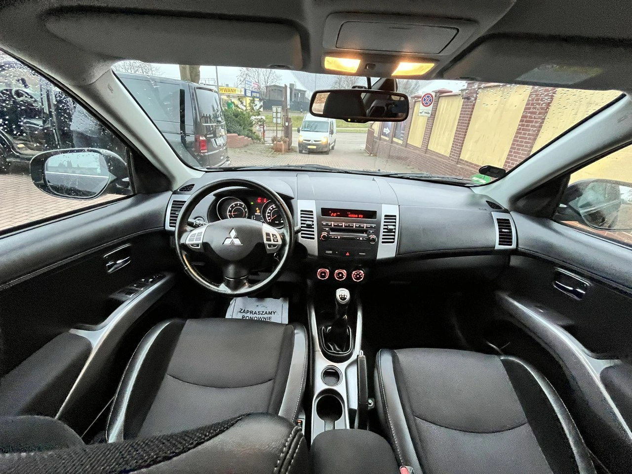 Mitsubishi Outlander - Zdjęcie 8