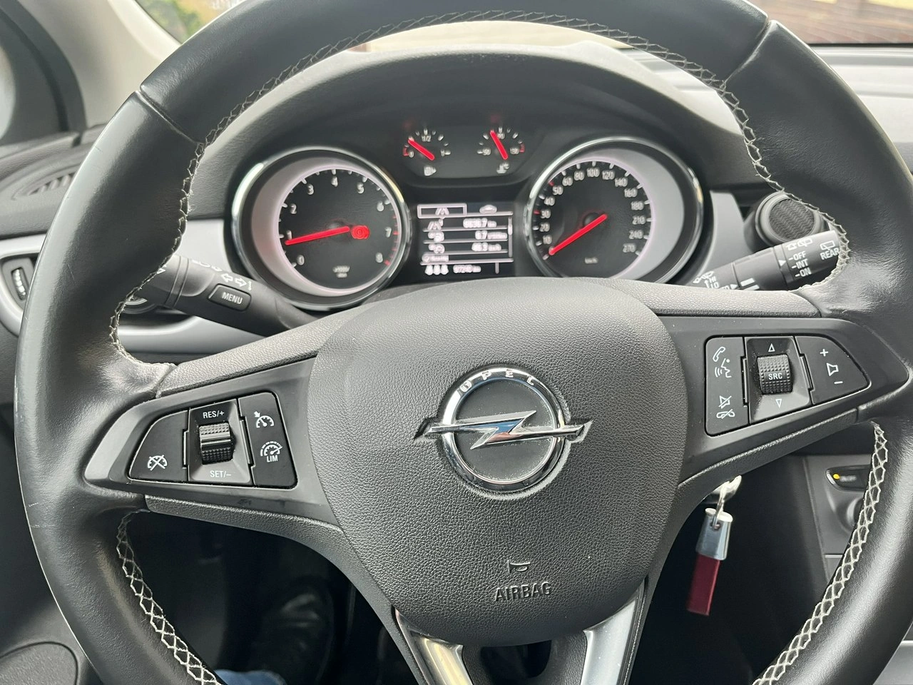 Opel Astra - Zdjęcie 9