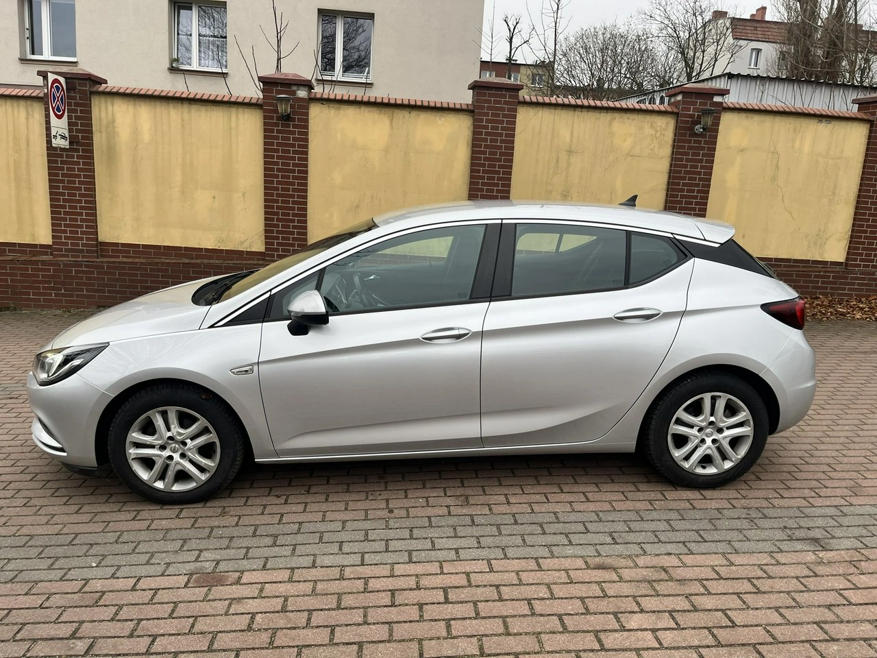 Opel Astra - Zdjęcie 2