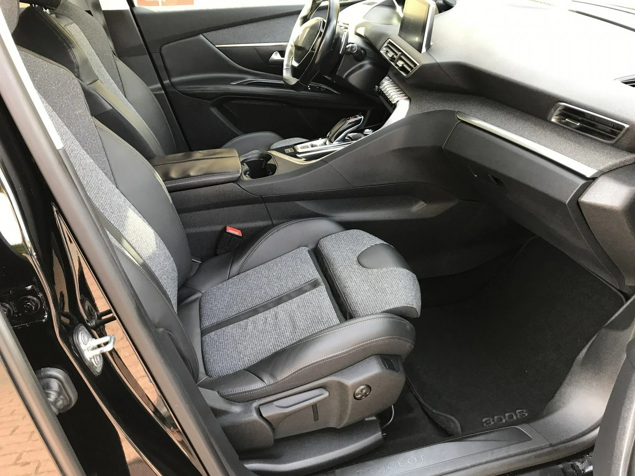 Peugeot 3008 - Zdjęcie 16